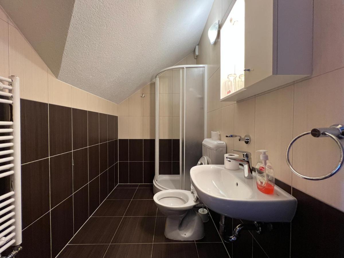 Hotel & Restaurant Babic Vranovaca Екстериор снимка