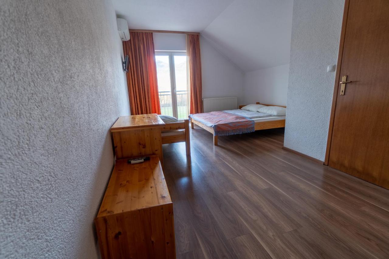 Hotel & Restaurant Babic Vranovaca Екстериор снимка