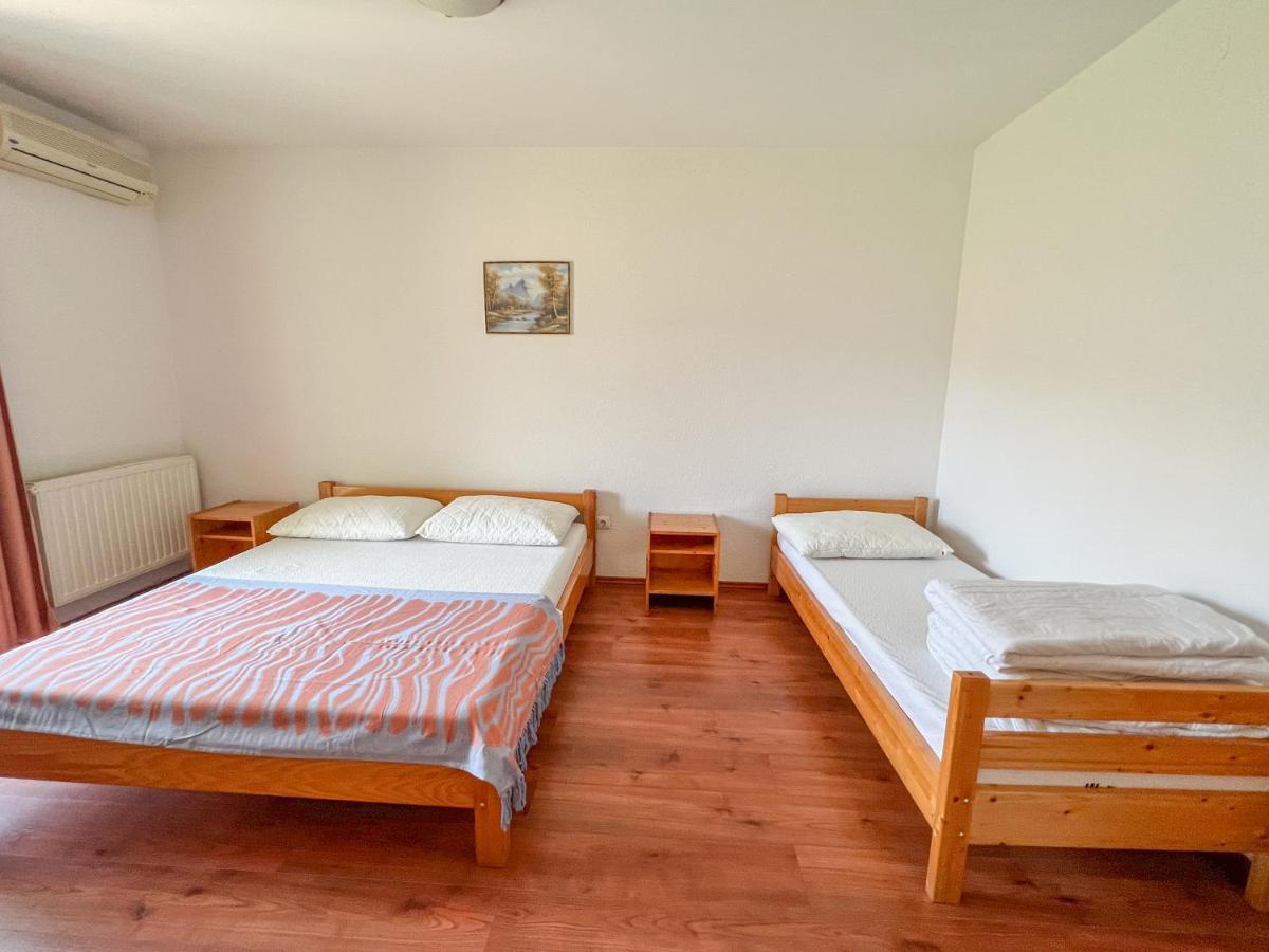 Hotel & Restaurant Babic Vranovaca Екстериор снимка