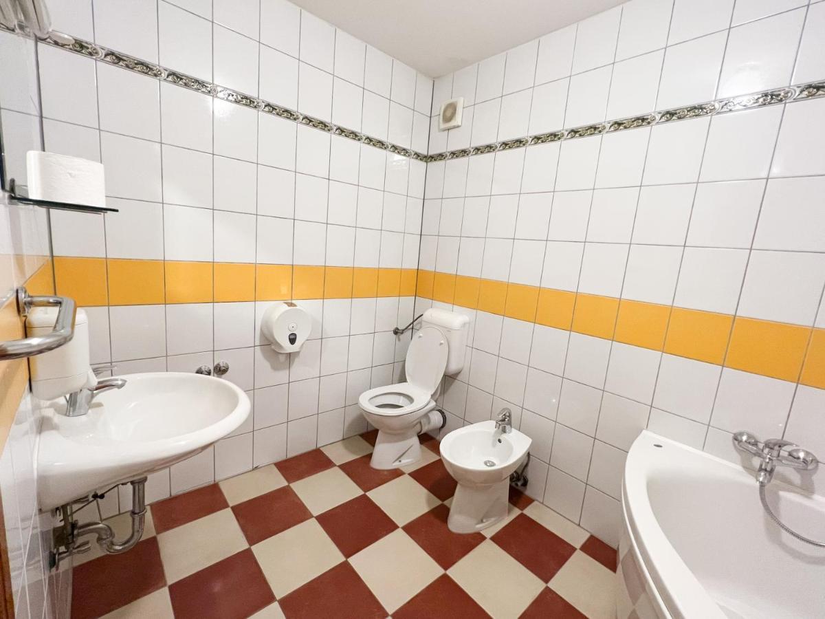 Hotel & Restaurant Babic Vranovaca Екстериор снимка