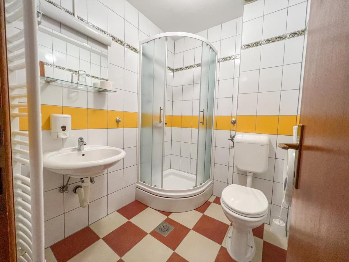 Hotel & Restaurant Babic Vranovaca Екстериор снимка
