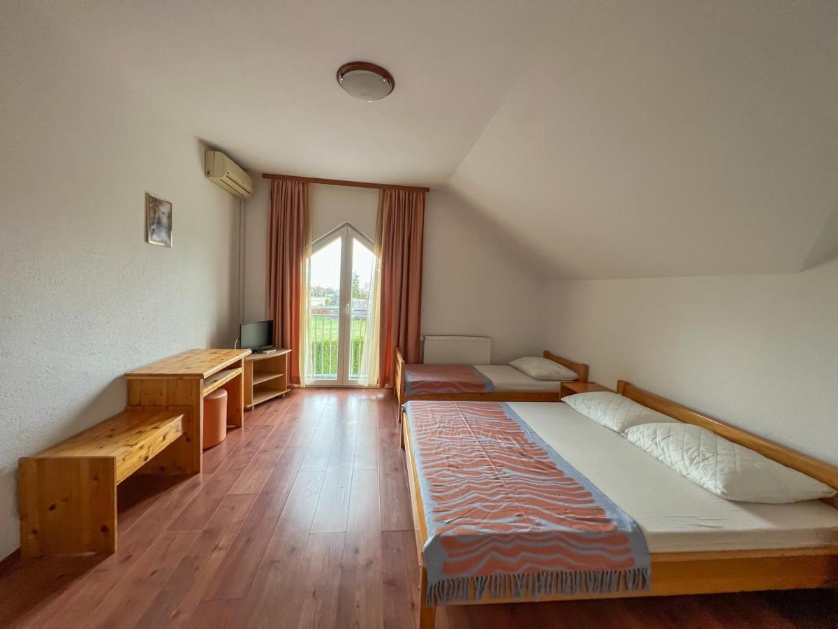 Hotel & Restaurant Babic Vranovaca Екстериор снимка